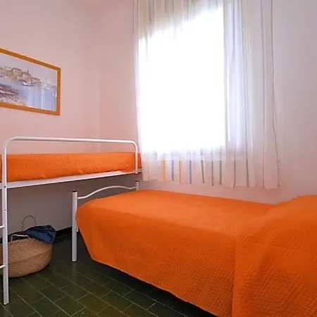 Otel Bright Flat Surrounded By A Garden 700m From The Sea Bibione